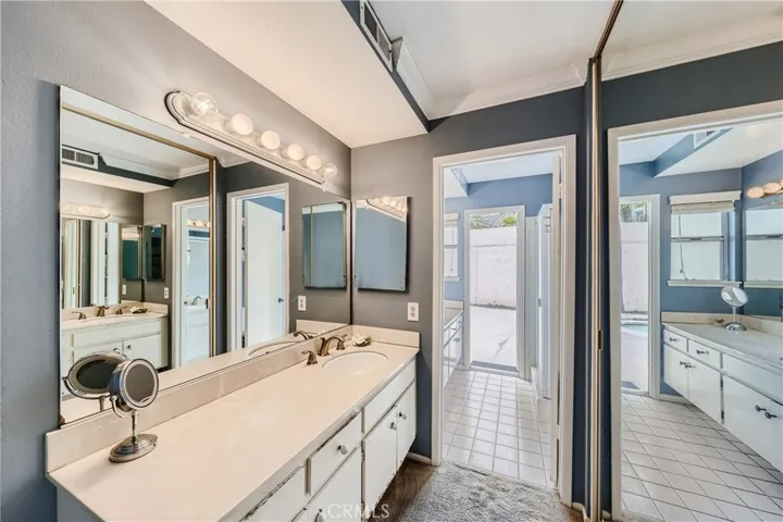 6792 Silver Beach Circle, Huntington Beach, California 92648