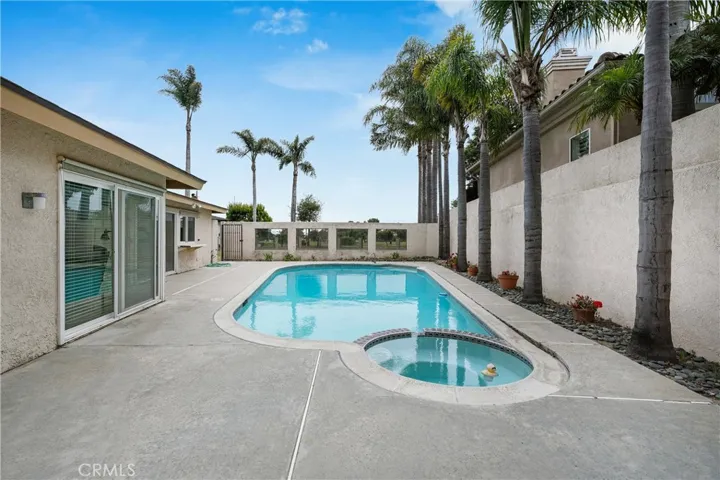 6792 Silver Beach Circle, Huntington Beach, California 92648
