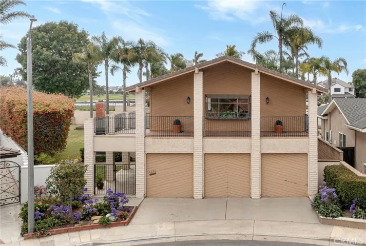 6792 Silver Beach Circle, Huntington Beach, California 92648