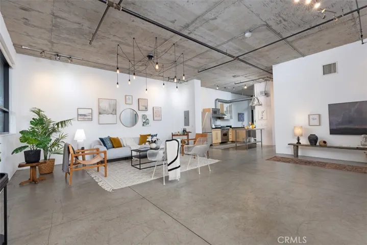835 Locust Avenue 424, Long Beach, California 90813