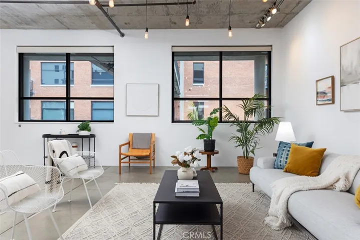 835 Locust Avenue 424, Long Beach, California 90813