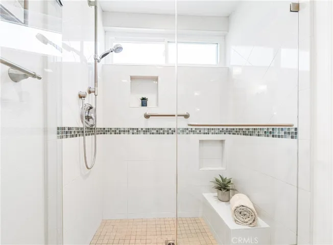 Shower detail