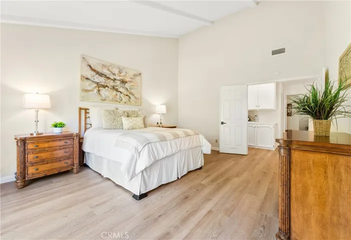 22382 Wallingford Lane, Huntington Beach, California 92646