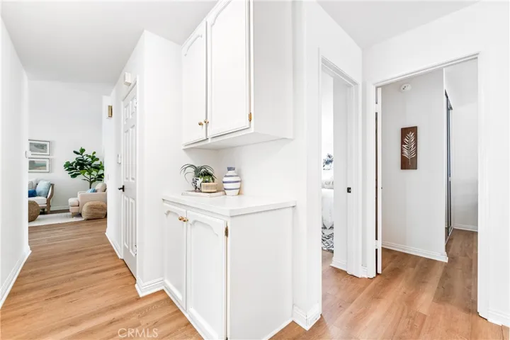 Hallway transition to bedrooms