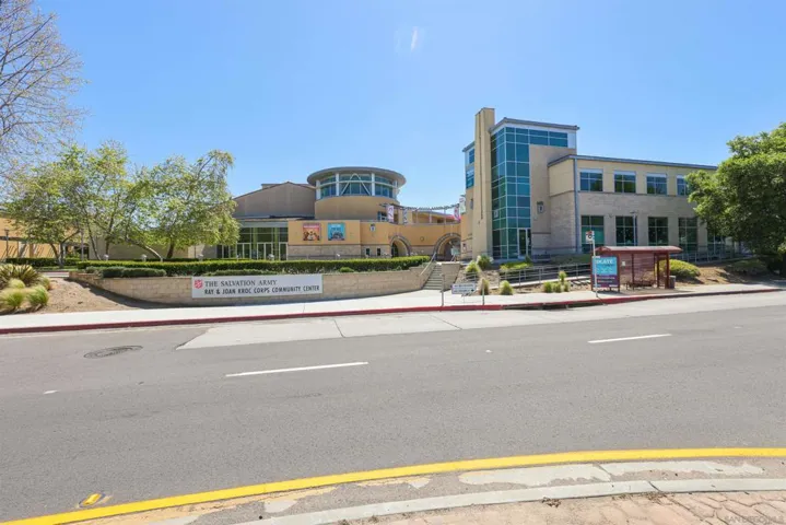 6672 University, San Diego, California 92115