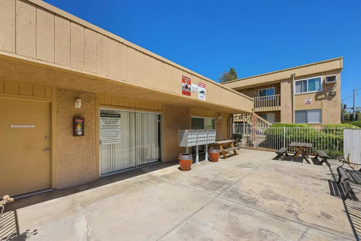 6672 University, San Diego, California 92115