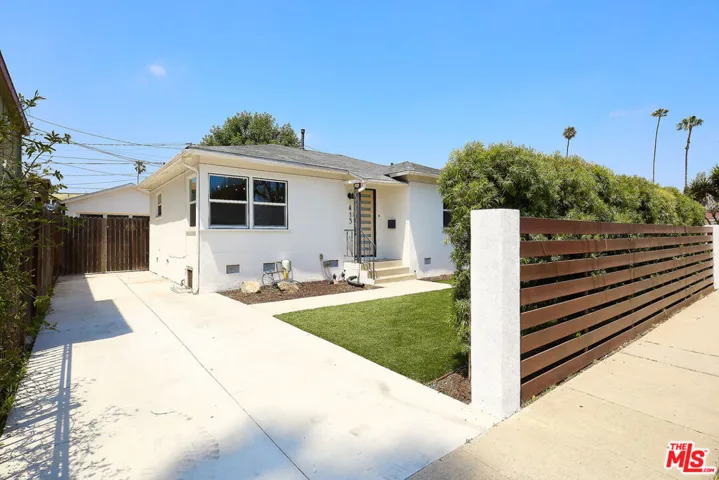 413 E 99th Street, Inglewood, California 90301