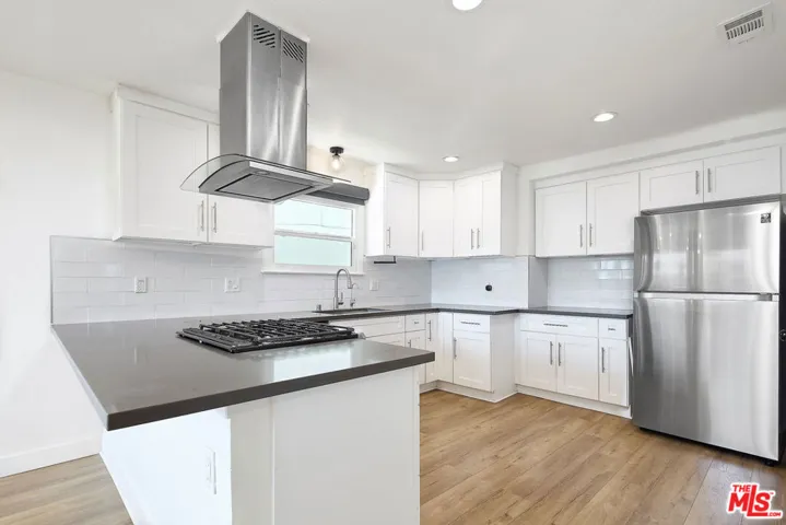 413 E 99th Street, Inglewood, California 90301