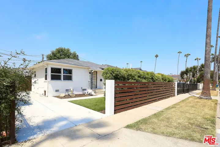 413 E 99th Street, Inglewood, California 90301