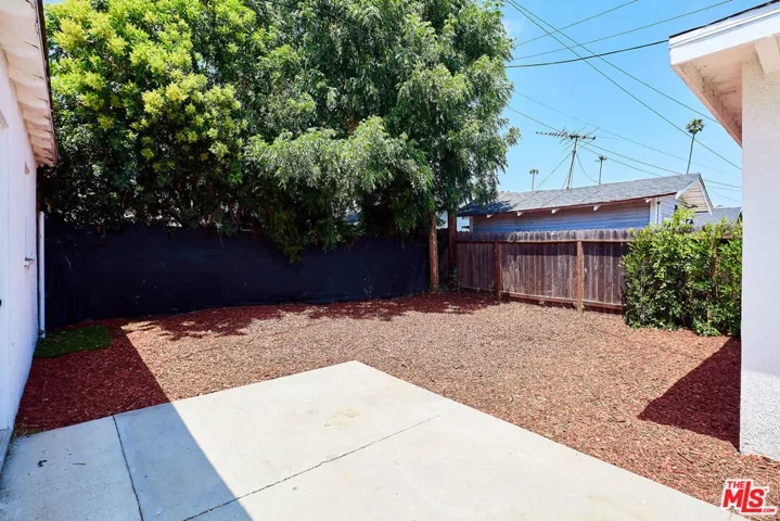 413 E 99th Street, Inglewood, California 90301