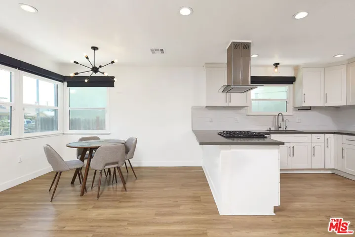 413 E 99th Street, Inglewood, California 90301