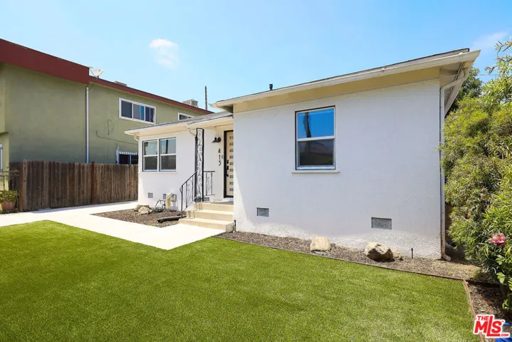 413 E 99th Street, Inglewood, California 90301