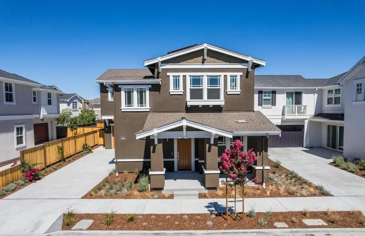 1813 Alvarado Street, Petaluma, California 94952