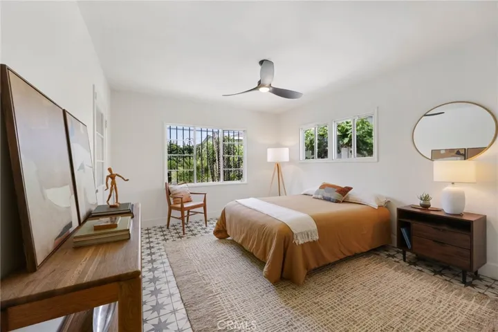 35 East 53rd Street, Long Beach, California 90805