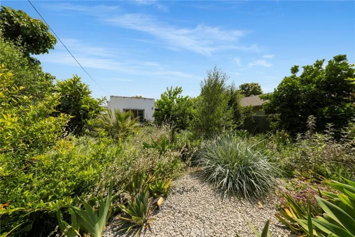 35 East 53rd Street, Long Beach, California 90805