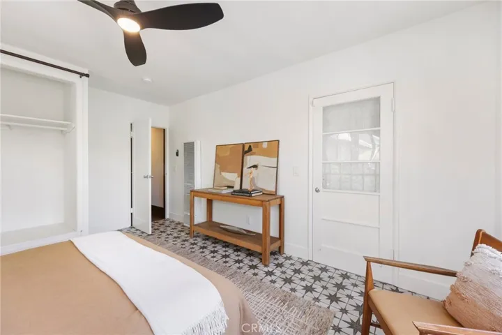 35 East 53rd Street, Long Beach, California 90805