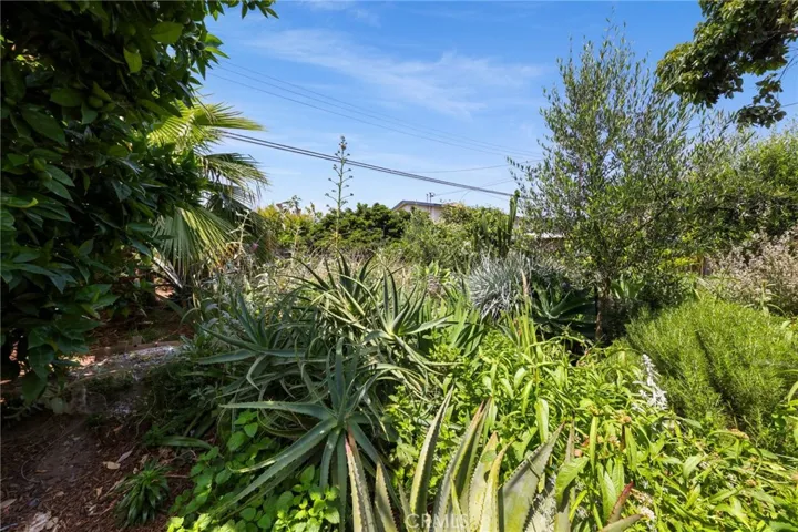 35 East 53rd Street, Long Beach, California 90805