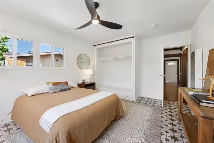 35 East 53rd Street, Long Beach, California 90805