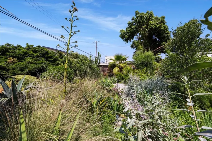 35 East 53rd Street, Long Beach, California 90805