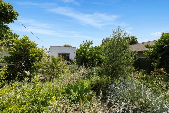 35 East 53rd Street, Long Beach, California 90805