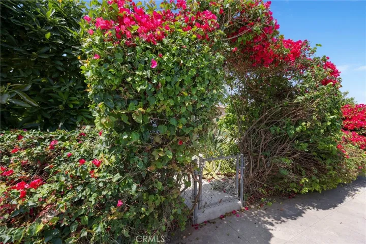 35 East 53rd Street, Long Beach, California 90805