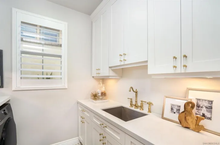 8544 Kristen View Ct, San Diego, California 92127