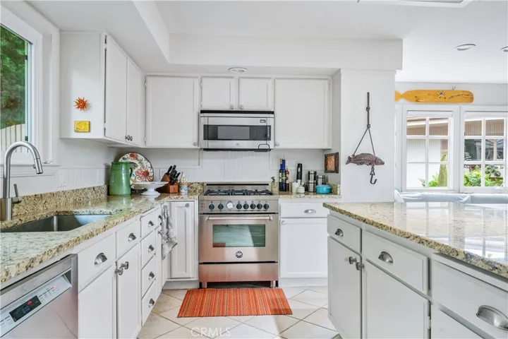 Kitchen has granite countertops
