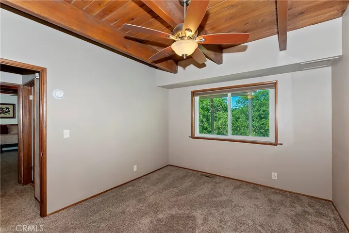 1274 Yukon Drive, Lake Arrowhead, California 92352