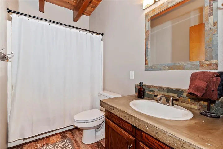 1274 Yukon Drive, Lake Arrowhead, California 92352