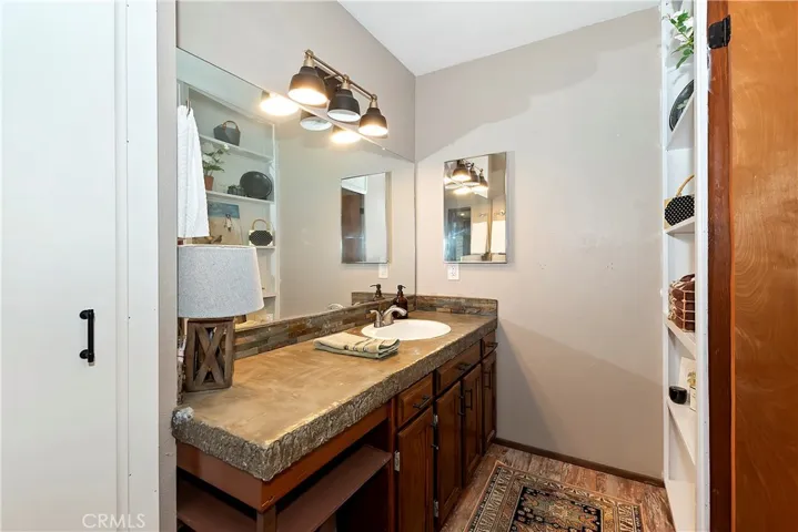 1274 Yukon Drive, Lake Arrowhead, California 92352