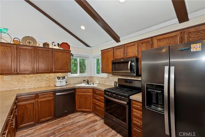 1274 Yukon Drive, Lake Arrowhead, California 92352
