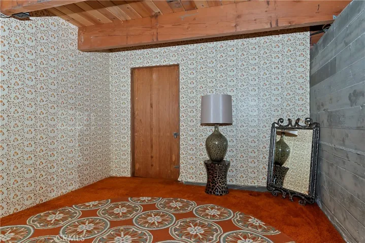 1274 Yukon Drive, Lake Arrowhead, California 92352