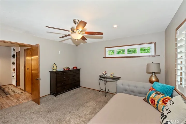 1274 Yukon Drive, Lake Arrowhead, California 92352