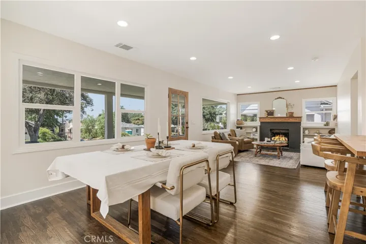 Dining area with seating up to 10