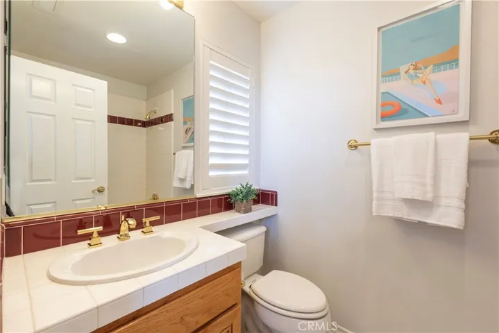 Upstairs Hallway Bathroom
