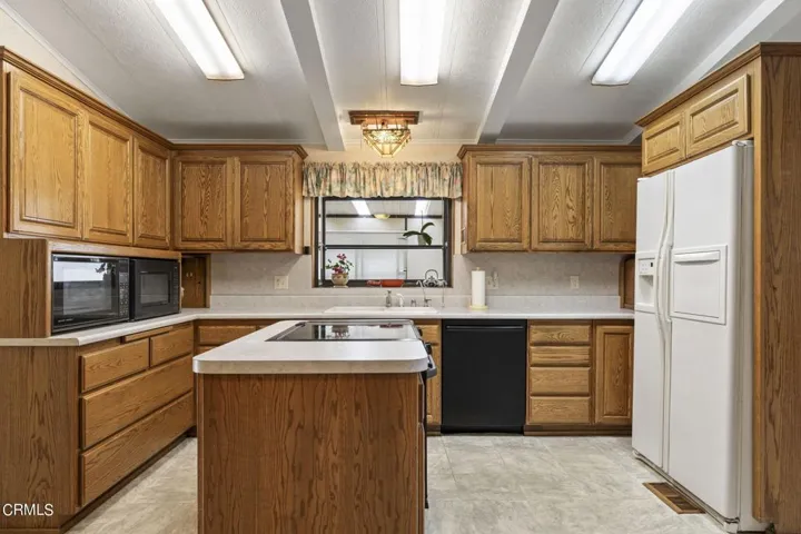 19-web-or-mls-UpmarketMedia-1220JOhn83-8