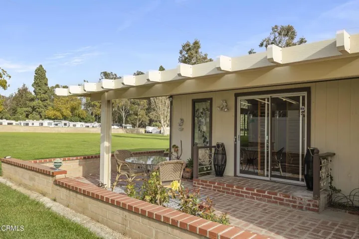38-web-or-mls-UpmarketMedia-1220JOhn83-1