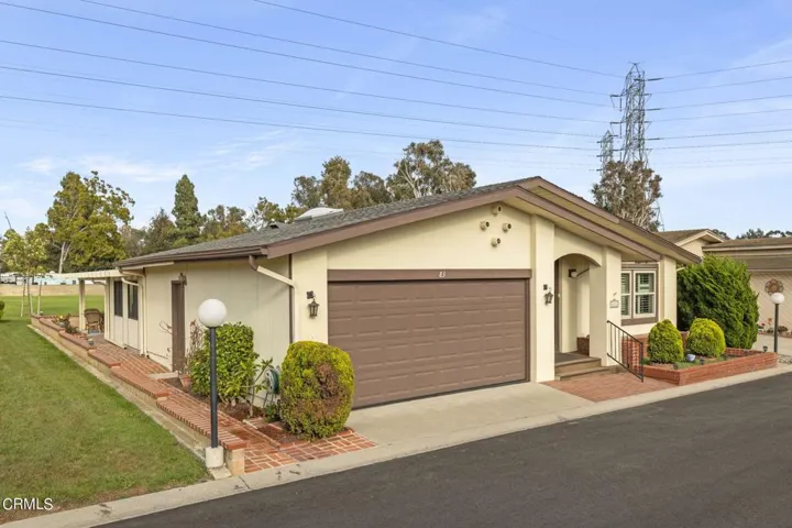 3-web-or-mls-UpmarketMedia-1220JOhn83-13