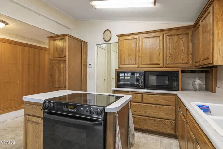 20-web-or-mls-UpmarketMedia-1220JOhn83-8