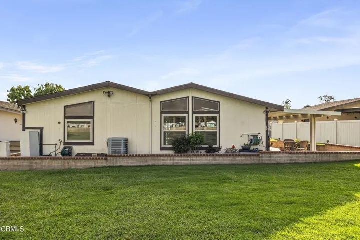 43-web-or-mls-UpmarketMedia-1220JOhn83-1