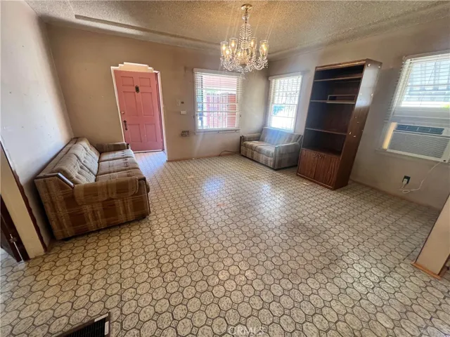 10105 Hildreth Avenue, South Gate, California 90280