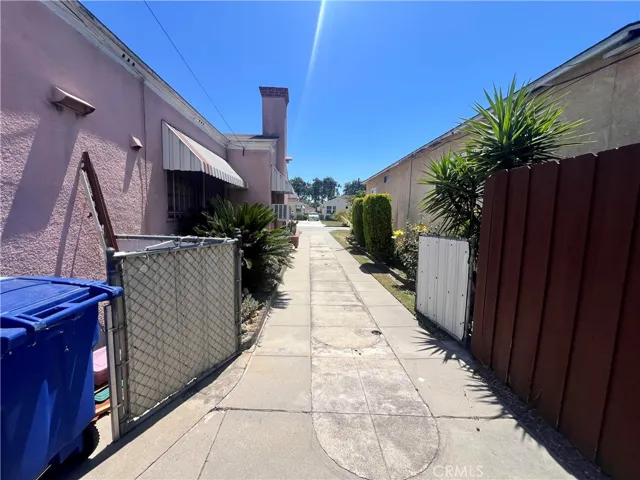 10105 Hildreth Avenue, South Gate, California 90280