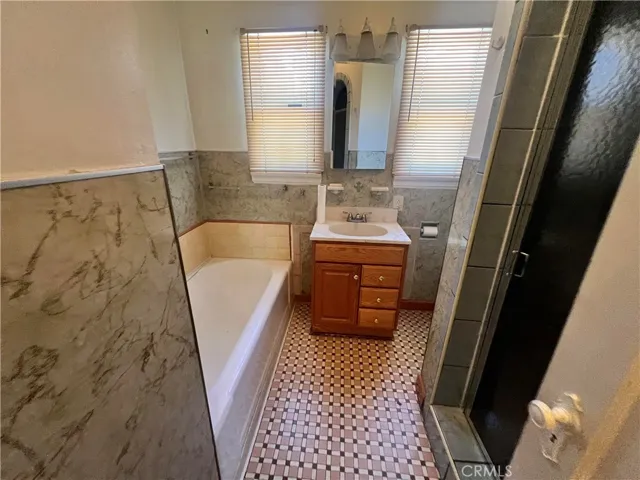 10105 Hildreth Avenue, South Gate, California 90280