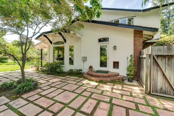 19582 Northampton Drive, Saratoga, California 95070