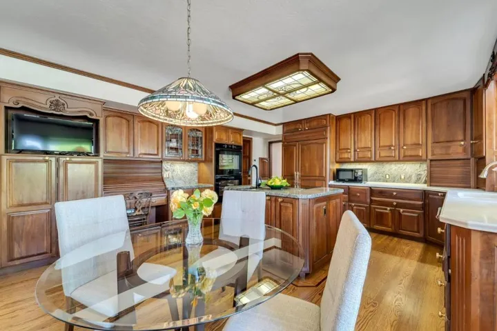19582 Northampton Drive, Saratoga, California 95070