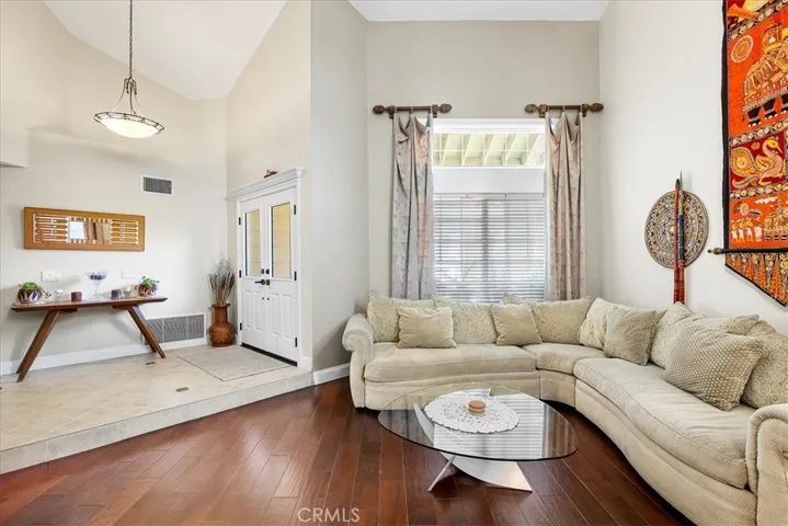 Living room 2