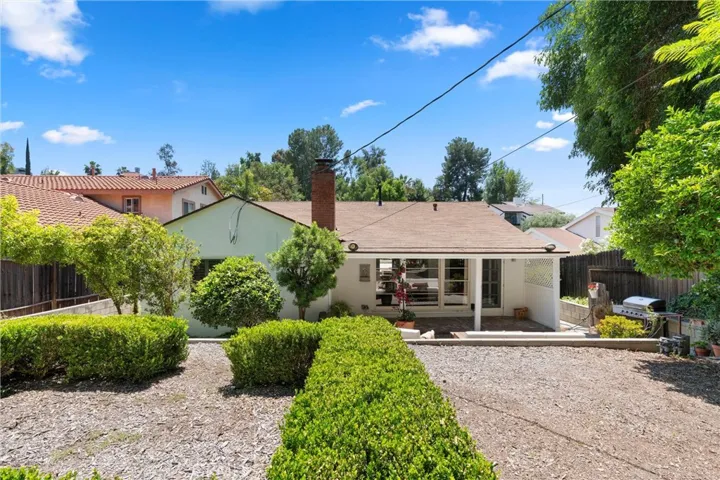 22277 Avenue San Luis, Woodland Hills, California 91364
