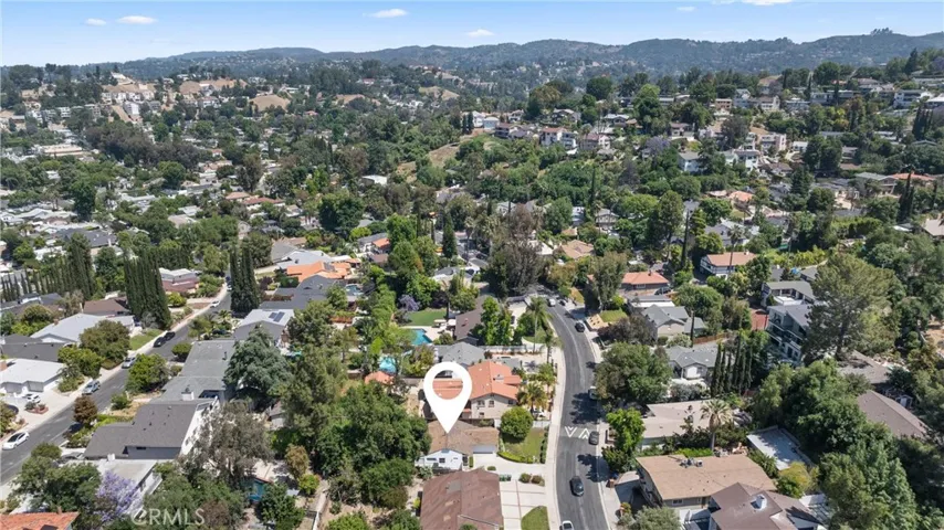 22277 Avenue San Luis, Woodland Hills, California 91364
