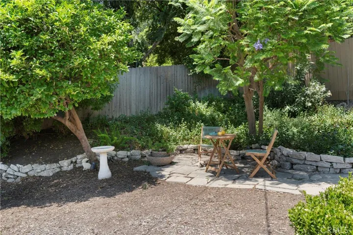22277 Avenue San Luis, Woodland Hills, California 91364