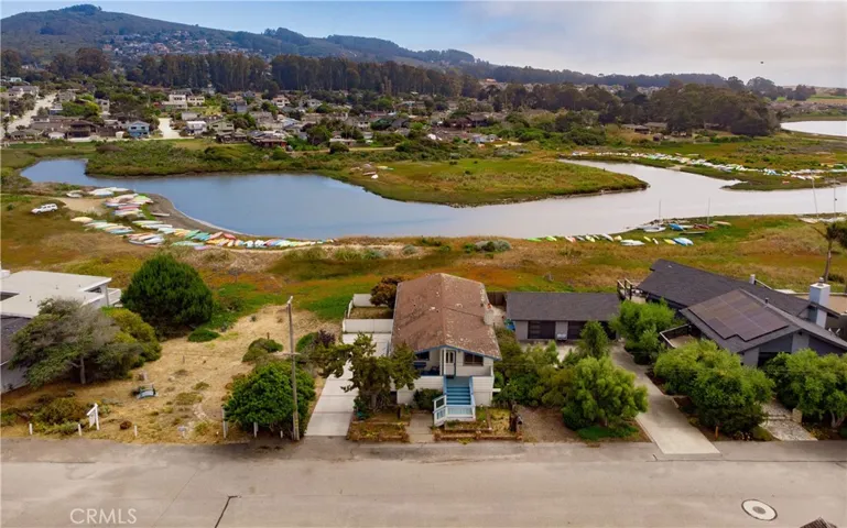 Another South-facing shot with Cabrillo Estates climbing the hill in the background...